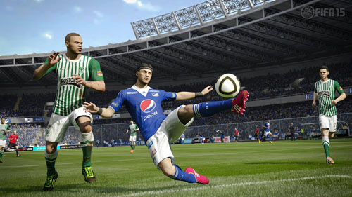 《FIFA15》最新游戏截图放出 驰骋在阳光草地下的比赛