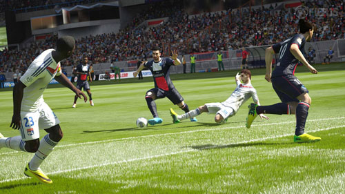 《FIFA15》最新游戏截图放出 驰骋在阳光草地下的比赛