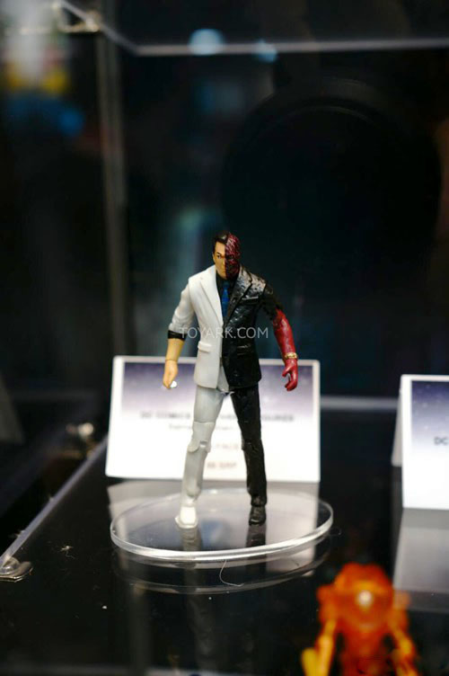 《蝙蝠侠：阿甘骑士》全系列主角手办亮相圣迭戈动漫展