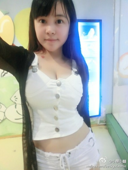 ChinaJoy2014：全场最“胸”猛Showgirl遭强势围观