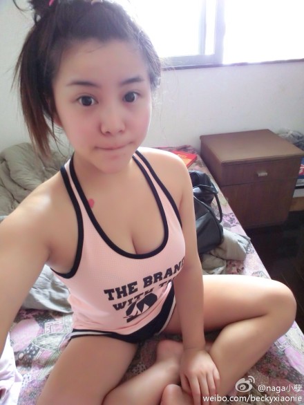 ChinaJoy2014：全场最“胸”猛Showgirl遭强势围观