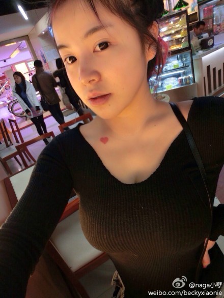 ChinaJoy2014：全场最“胸”猛Showgirl遭强势围观