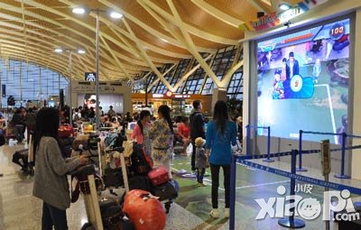 全民飞机大战PK大战周笔畅 赢取演唱会门票