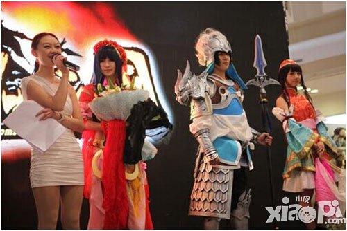啪啪三国E6馆参展 极品cosplay出演