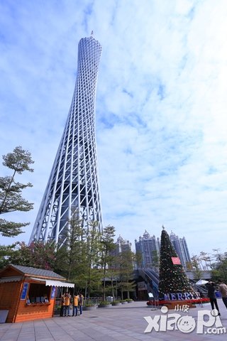 疯狂派礼 《魔力时代》圣诞老人玩转广州