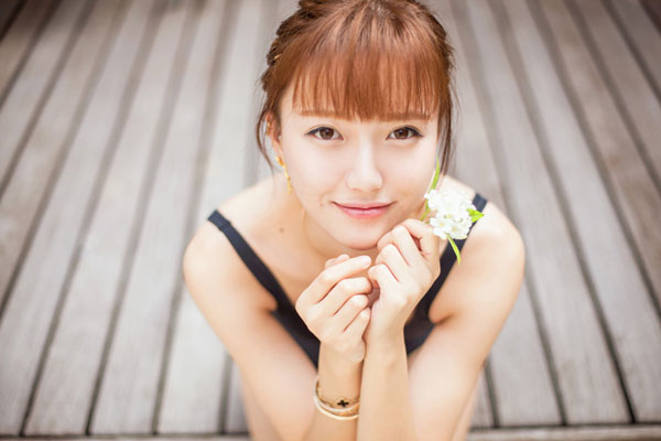 清纯气质美女泳池死库水写真(5)