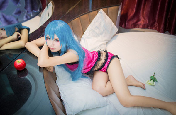 《罗密欧与仙度瑞拉》初音未来诱人COS(7)