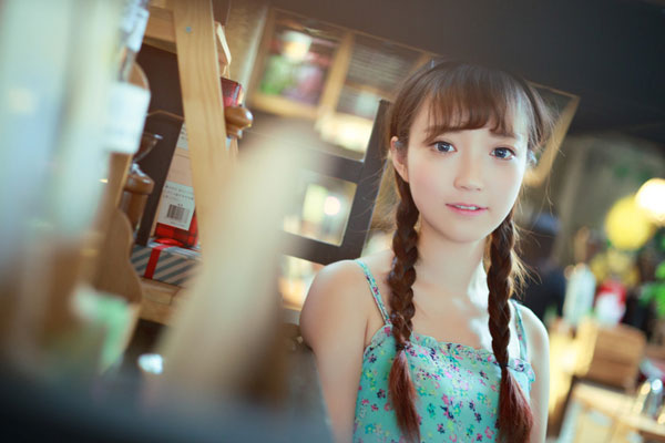 清新文艺美女夏日写真(17)