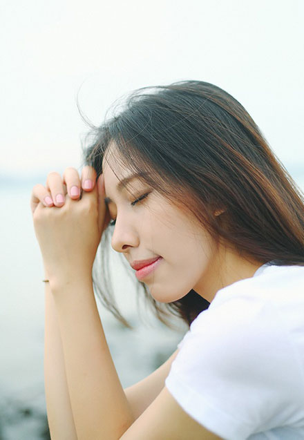 温婉气质美女户外清新写真(2)