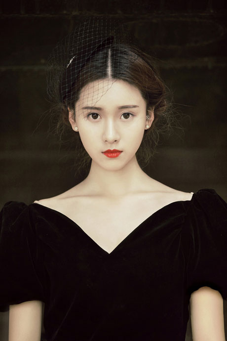 养眼气质美女复古写真(2)
