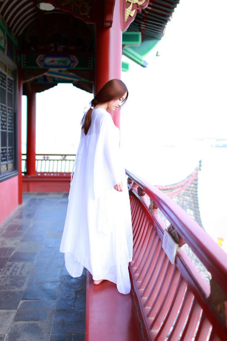 清纯气质白衣美女清新写真(4)