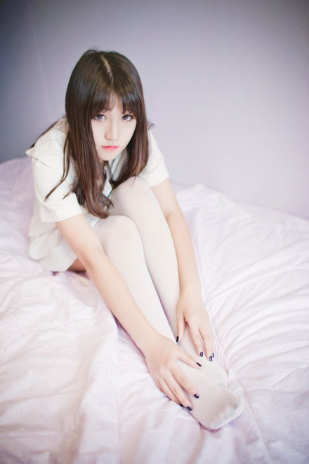水手服萌妹子私房诱人写真(8)