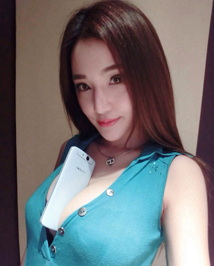 乳神桂晶晶胸夹IPAD高清美图赏(3)