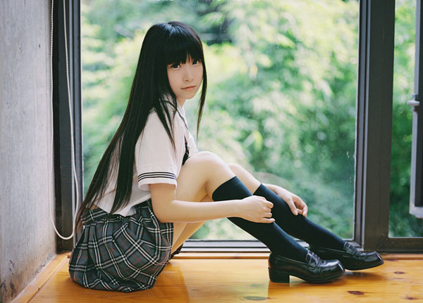 清纯制服萌妹子夏日清新写真(4)