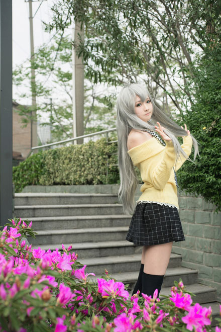 清纯萌妹奈亚子COS(7)