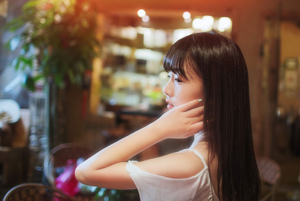 清新邻家美女咖啡馆文艺写真(8)