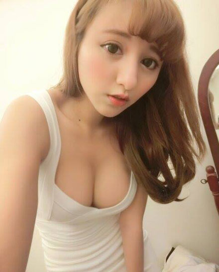 综艺巨乳正妹孙凡茵诱人私照(5)