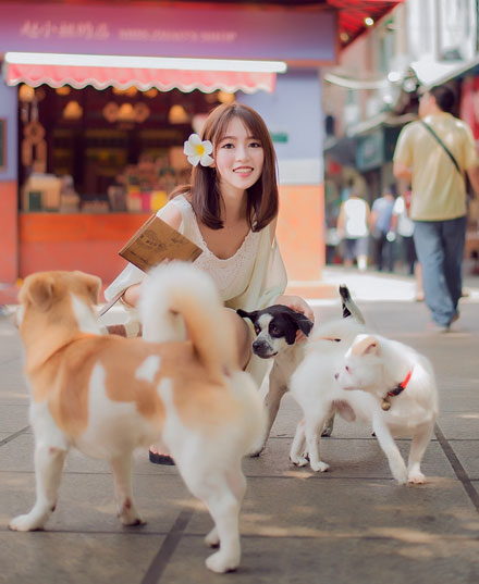 清纯甜美美女户外唯美写真(6)