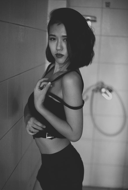 气质面纱美女私房妩媚写真(5)