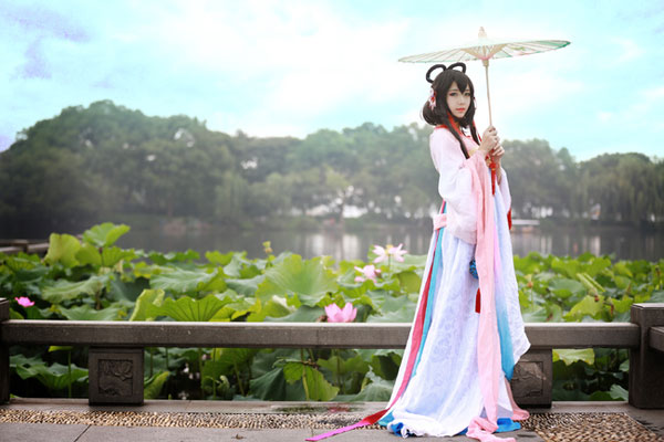清纯萌妹COS《忆红莲》洛天依(11)