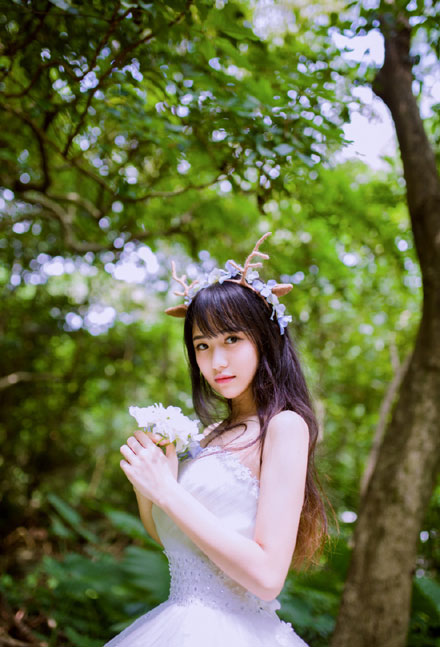 清纯美女户外甜美梦幻写真(6)