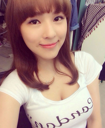 台湾G奶美胸女神卓毓彤私照(5)