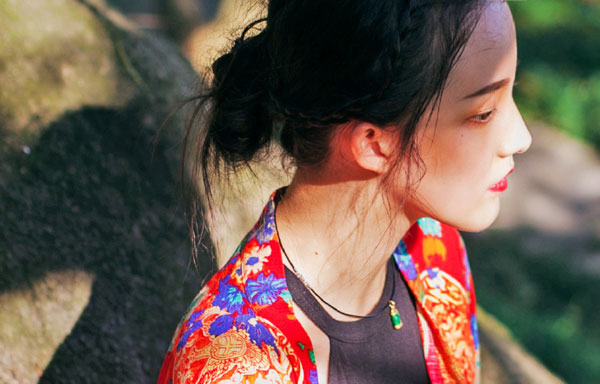 小清新混血美女丛林复古写真(8)