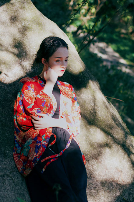小清新混血美女丛林复古写真(5)