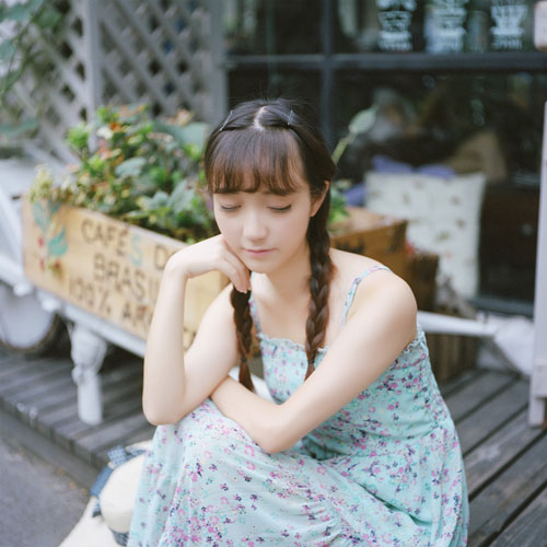 清新文艺美女夏日写真(13)