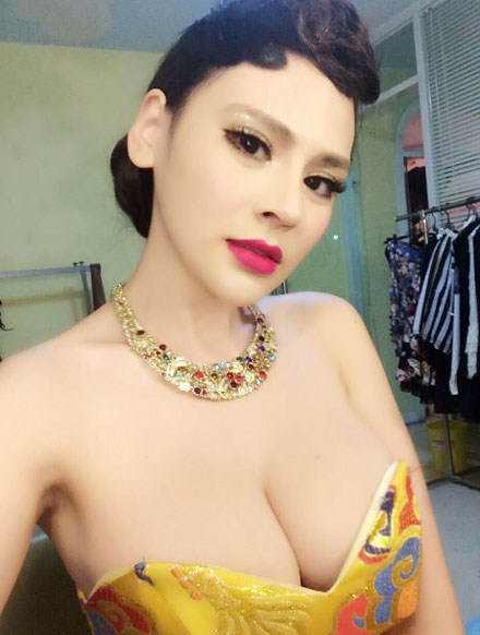 90后巨乳网络红人苏夏私照赏(8)