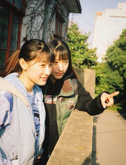 复旦双胞胎姐妹花清纯私照赏(10)