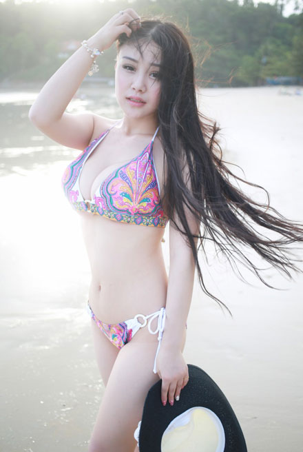 嫩模Barbie可儿沙滩比基尼写真(2)