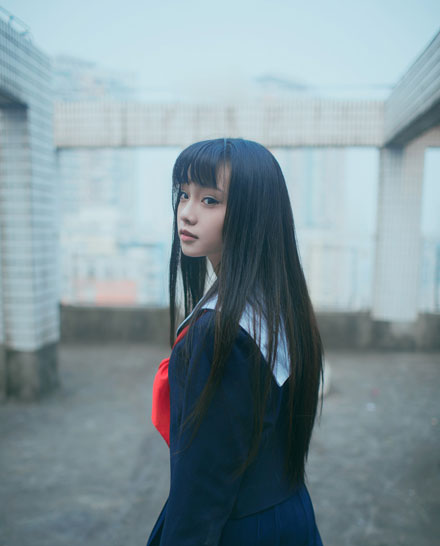 日系制服少女天台写真(9)