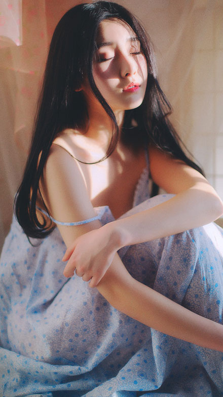 气质养眼美女私房唯美写真(7)