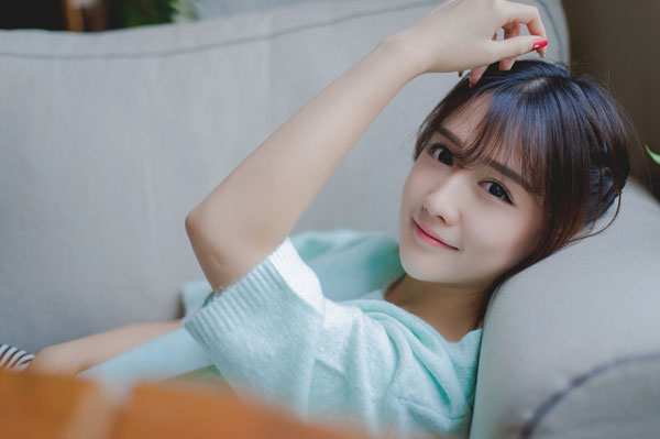 清纯甜美美女咖啡馆治愈系写真(6)