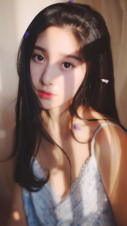 气质养眼美女私房唯美写真(2)