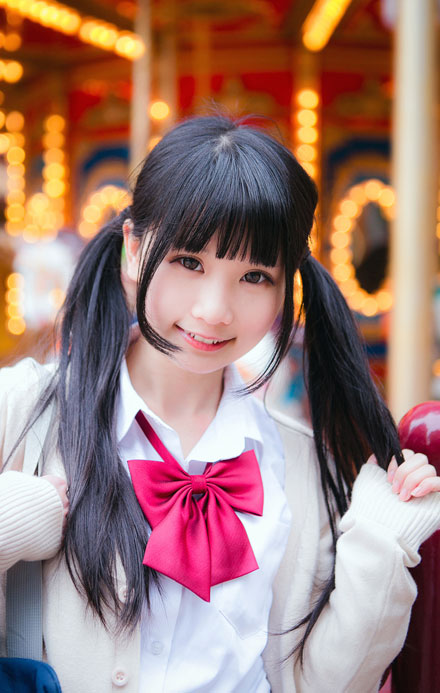 日系双马尾少女游乐园俏皮写真(4)