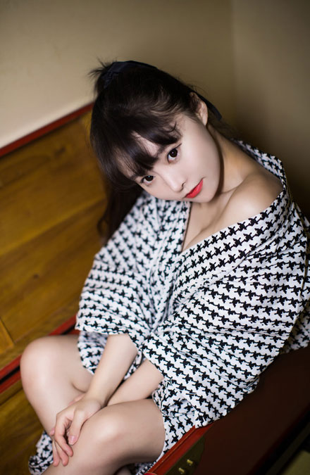 宅男女神柳侑绮日系浴衣爆乳写真(2)