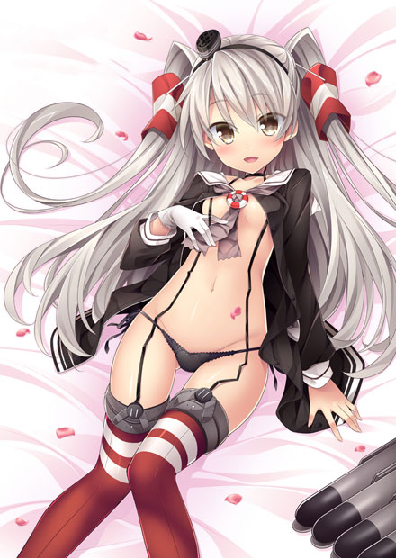 二次元低腰胖次美少女美图集(18)