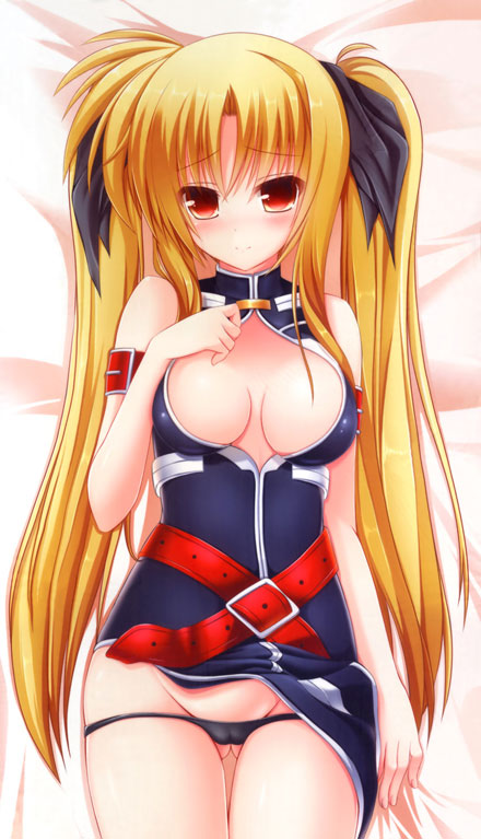 二次元低腰胖次美少女美图集(4)