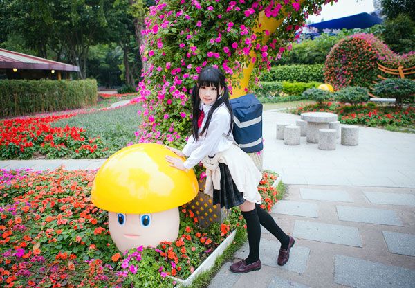 日系双马尾少女游乐园俏皮写真(8)