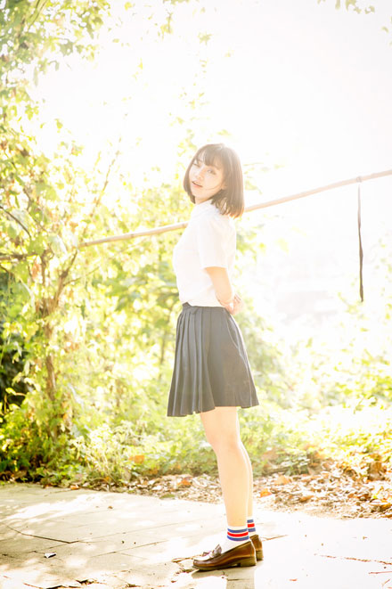 日系制服少女户外唯美写真(5)