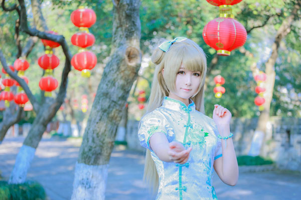 清纯萌妹南小鸟旗袍COS(5)