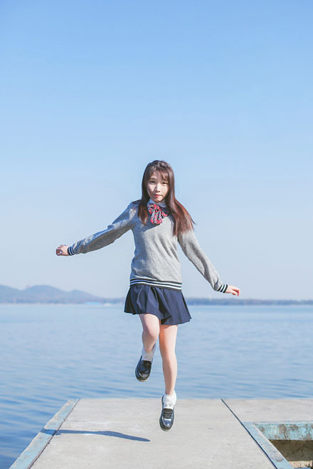 日系萌妹海边清新写真(6)