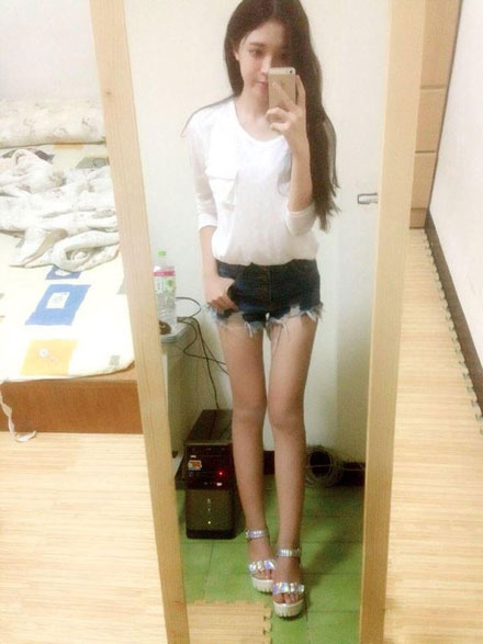 深蹲游戏女神萧亦瑄私照美图赏(11)