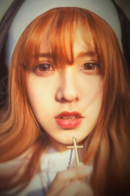 大眼美女丛林森系唯美写真(3)