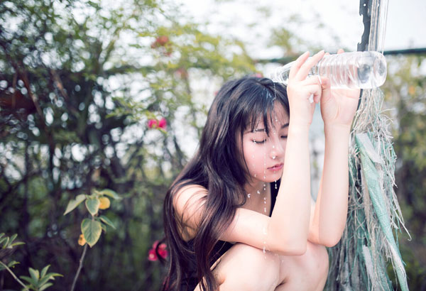 日系养眼美女死库水清凉写真(6)