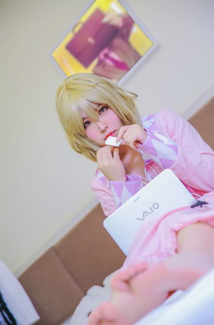 呆萌美少女月读锁锁美睡衣COS(6)