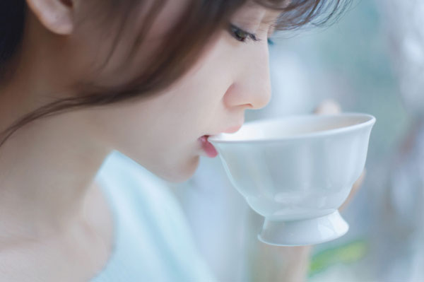 清纯甜美美女咖啡馆治愈系写真(8)