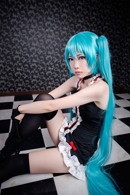 《VOCALOID》初音未来黑裙COS(2)